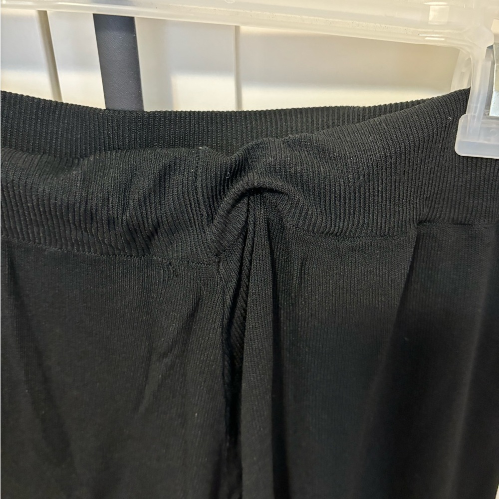 Mod Ref Ribbed Flowy Pants - Picture 2 of 3